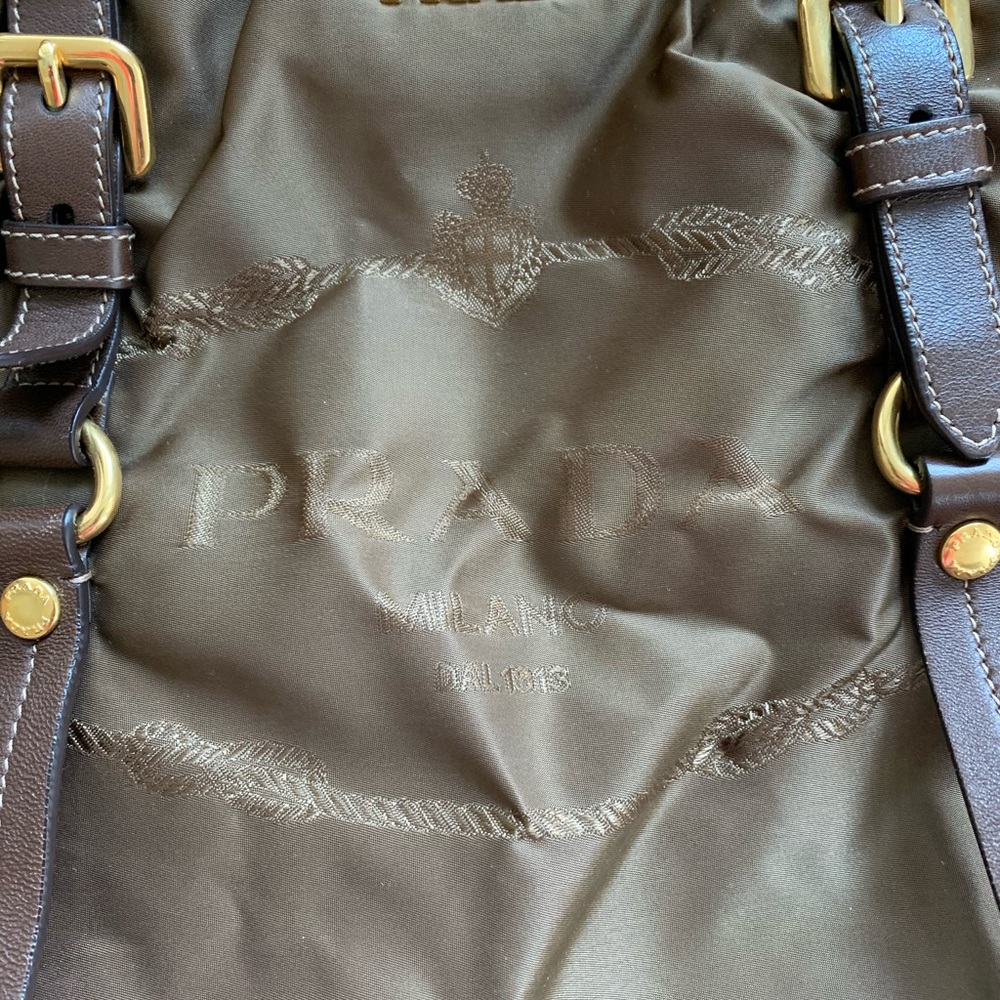 PRADA PURSE - Picture 4 of 7
